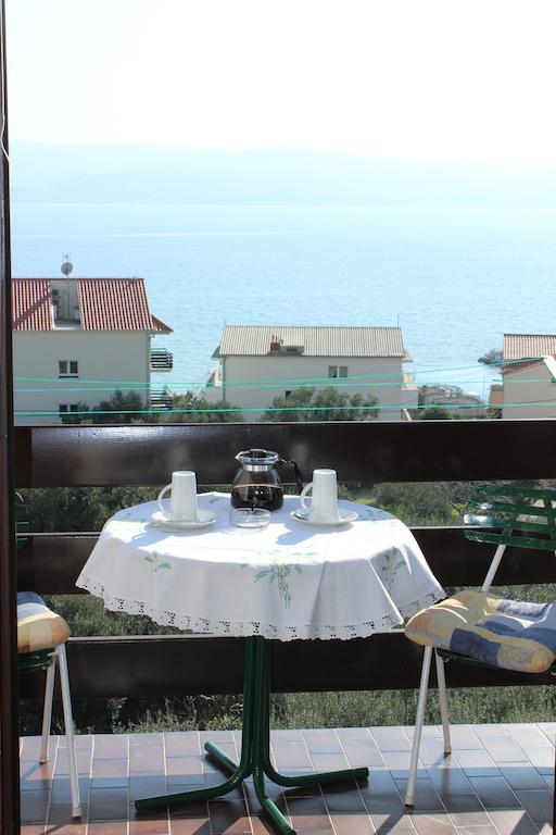 Apartments Petrada 오미스 외부 사진