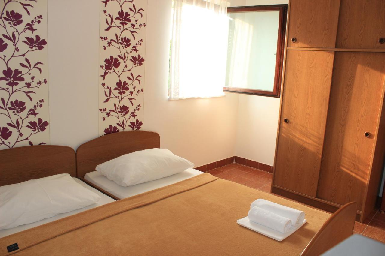 Apartments Petrada 오미스 객실 사진
