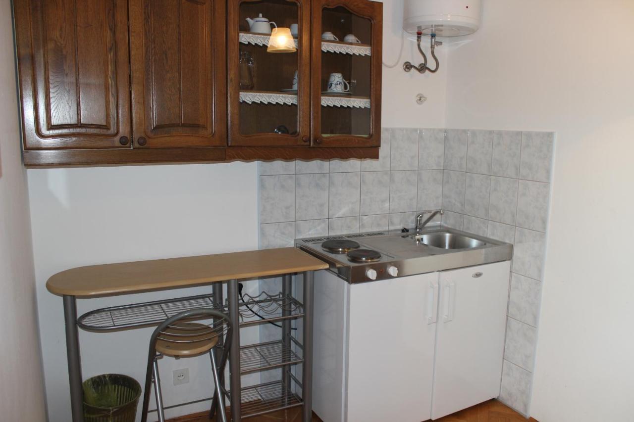 Apartments Petrada 오미스 객실 사진